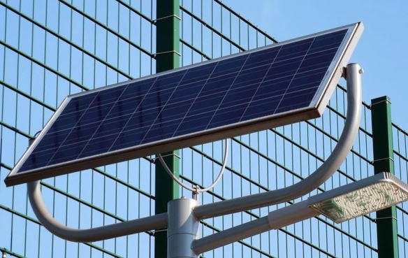 Energia Solar - Painel Solar Fotovoltaico Poste de iluminação pública com placas solares fotovoltaicas
