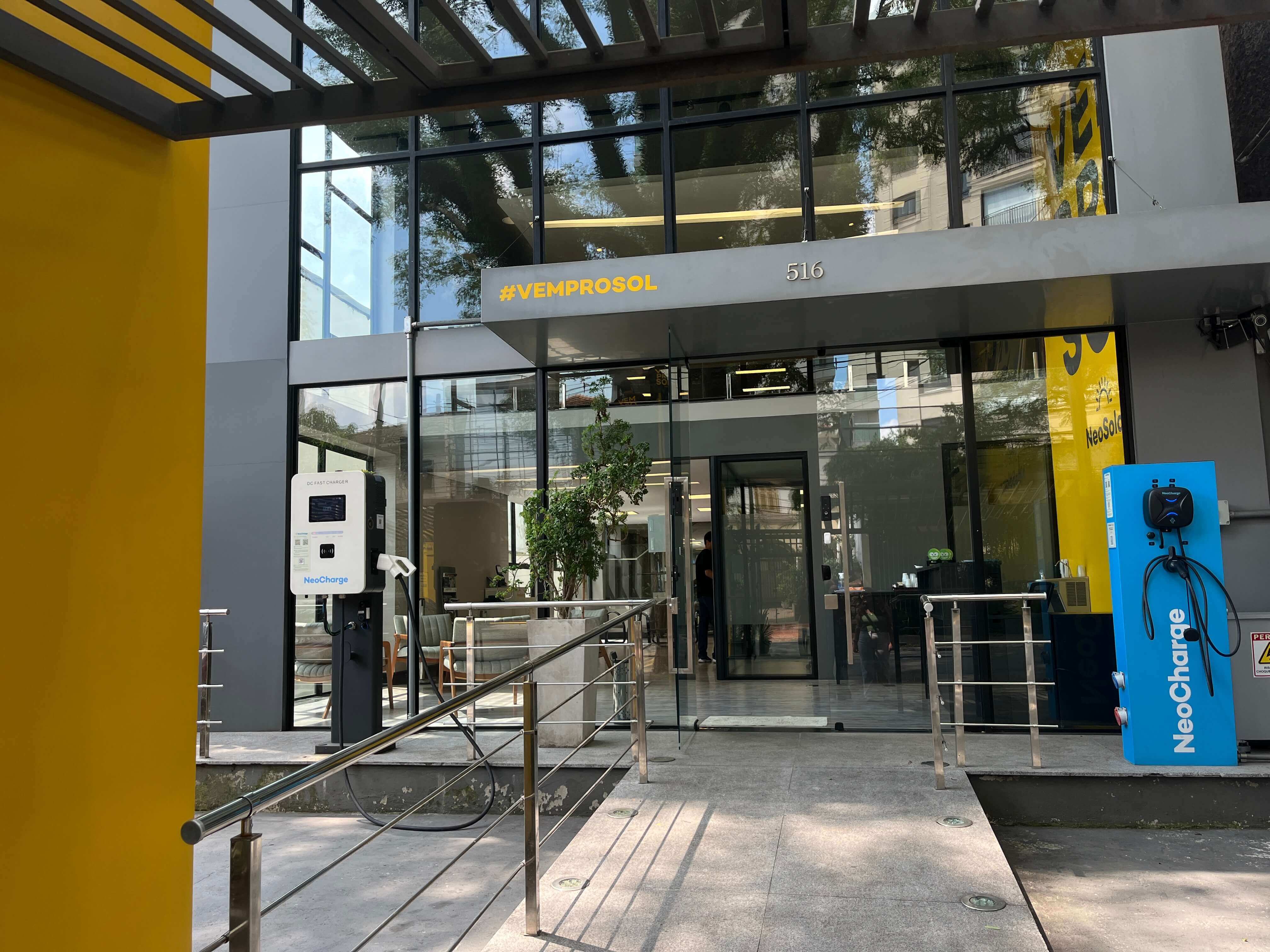 Estação de Recarga NeoCharge - São Paulo Estação de Recarga NeoCharge - São Paulo